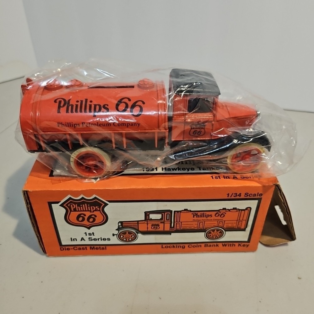 Vintage ERTL Phillips 66 1931 Hawkeye Tanker Bank 1/34 Scale NEW! 1991 - Picture 4 of 10